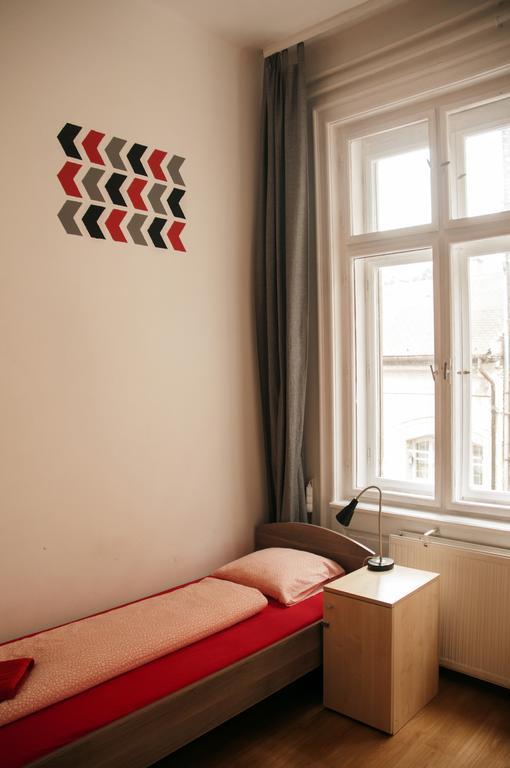 2Night Hostel Budapest Exterior foto